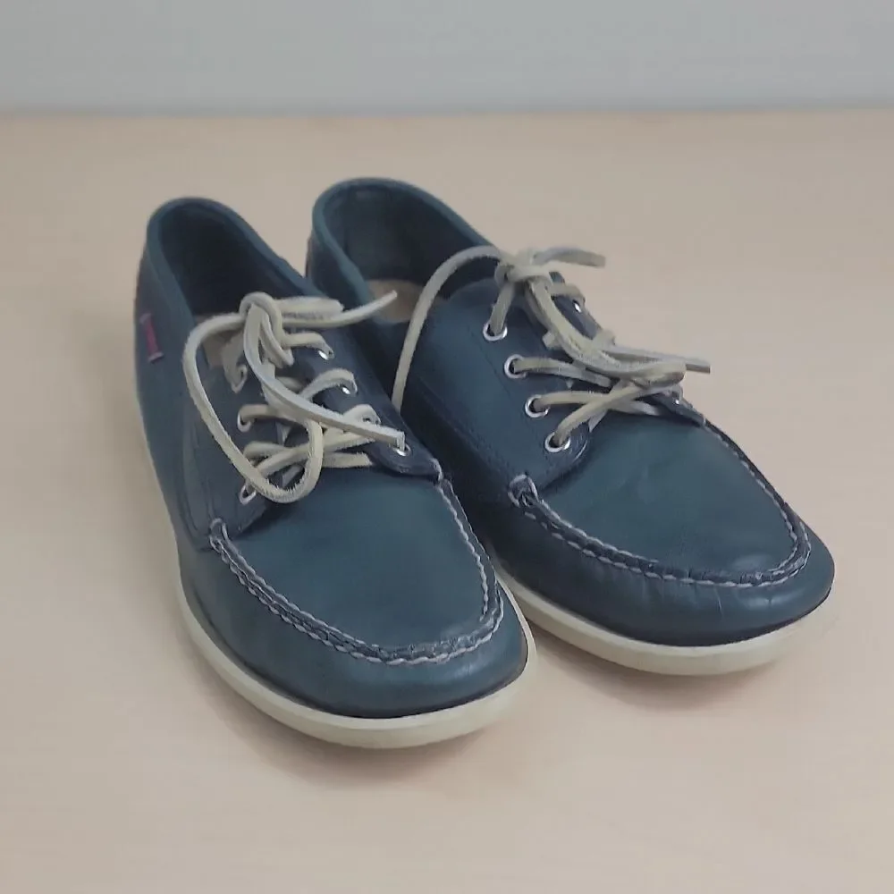 Sebago Preppy Coastal Old Money Navy Boat Shoes with Cream Laces